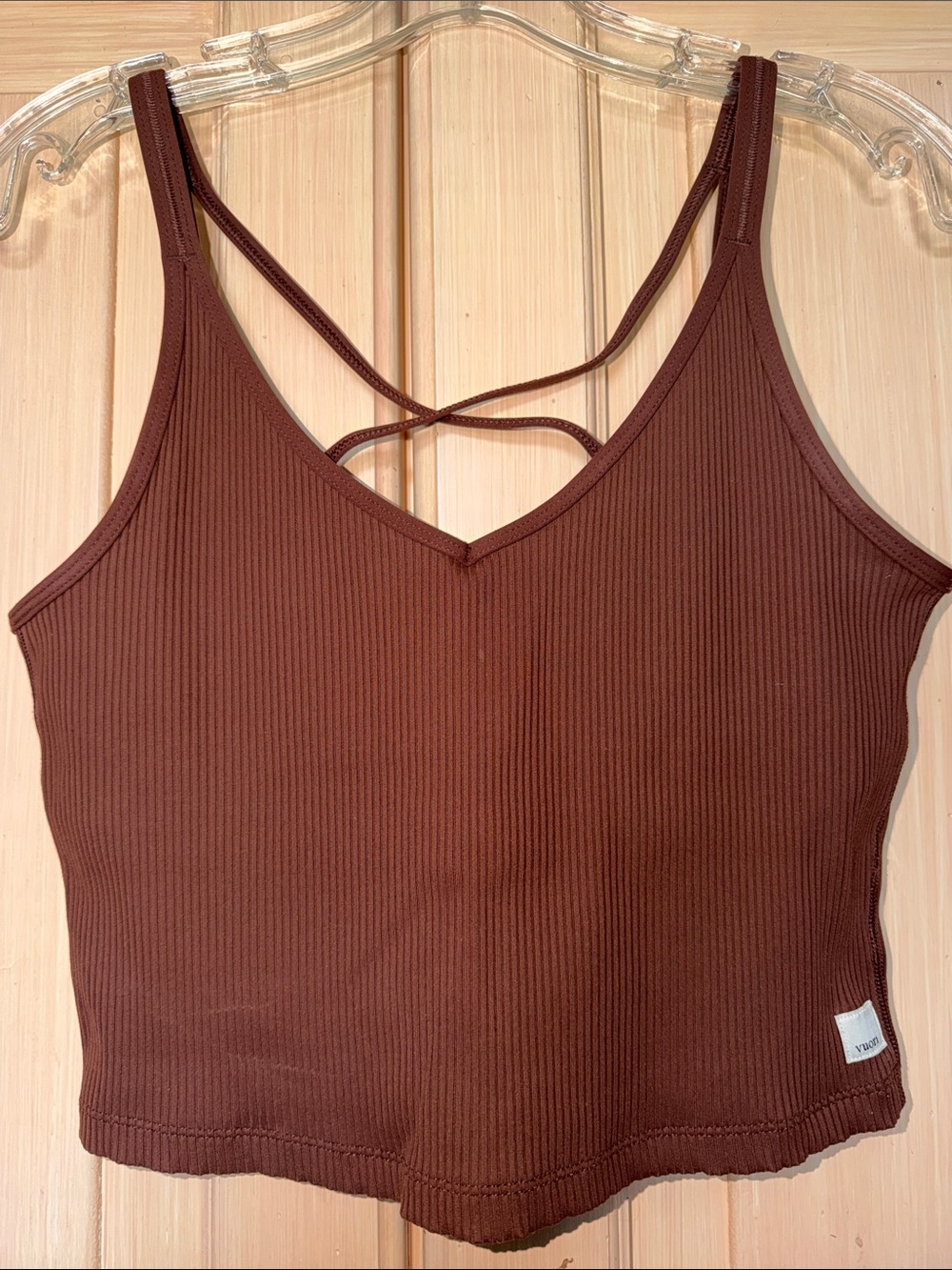 Vuori Ribbed V-Neck Strappy Crop Top - Chocolate